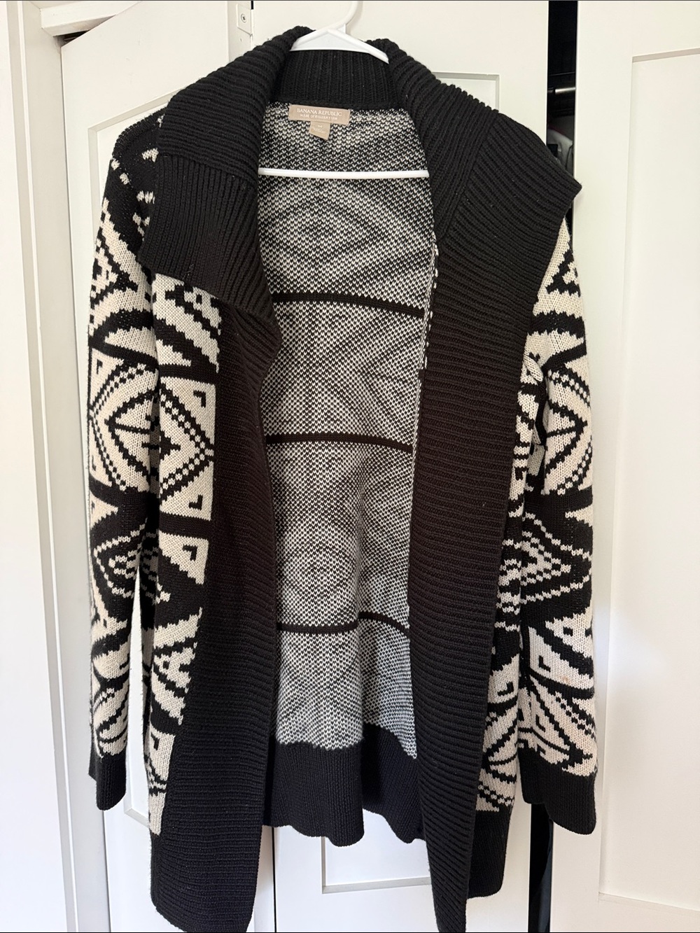 Banana Republic Black & Cream Geometric Open-Front Cardigan size M